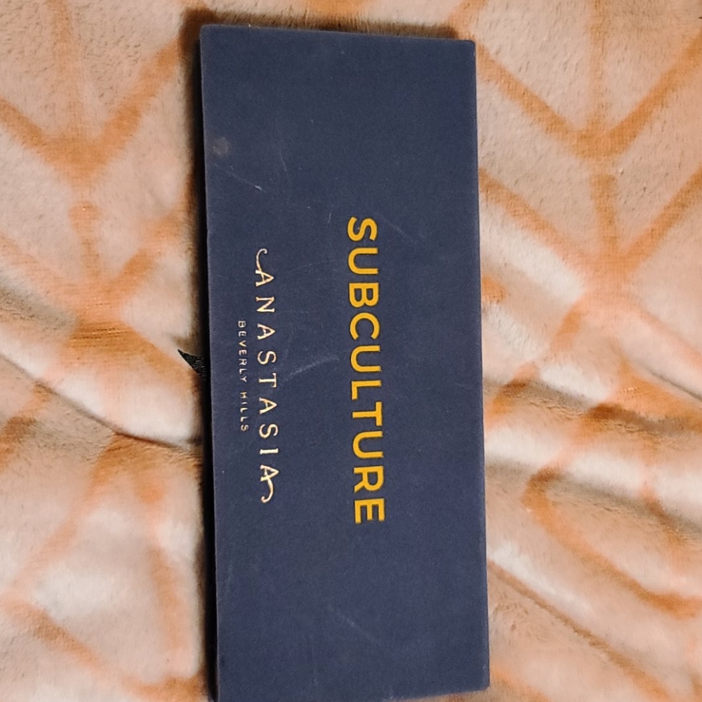 Anastasia eyeshadow palette